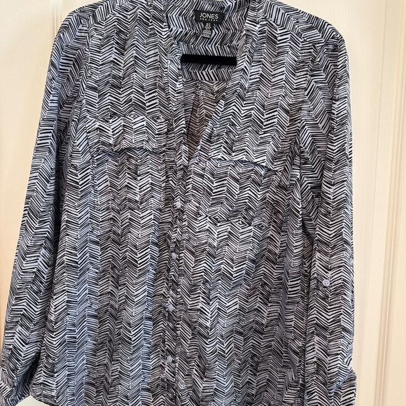 Jones New York Long Sleeve Button Front Blouse with geometric - Picture 1 of 5